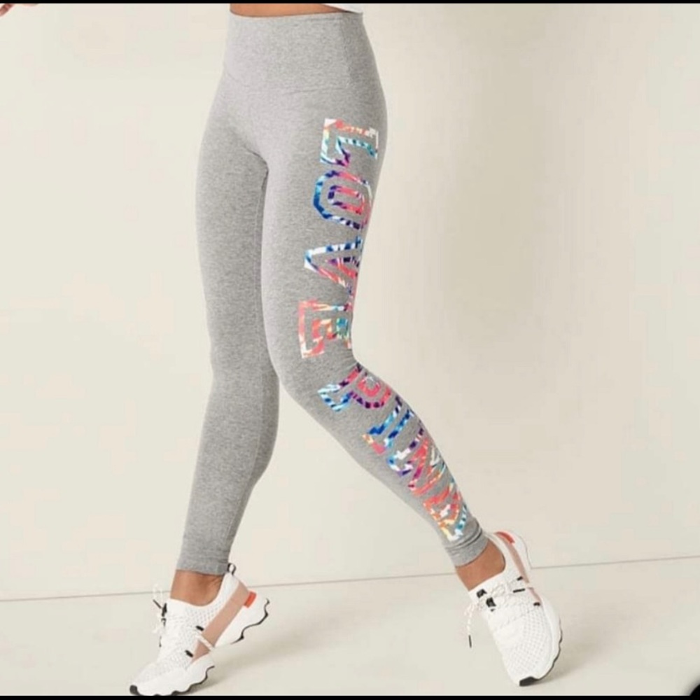 *IN SEARCH OF THESE LEGGINGS IN A SIZE M OR L*